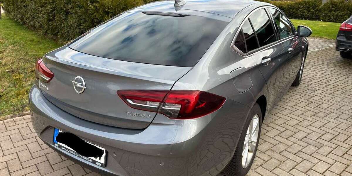 Opel Insignia 98.000 km 10.900 &euro; Bockhorn 26345