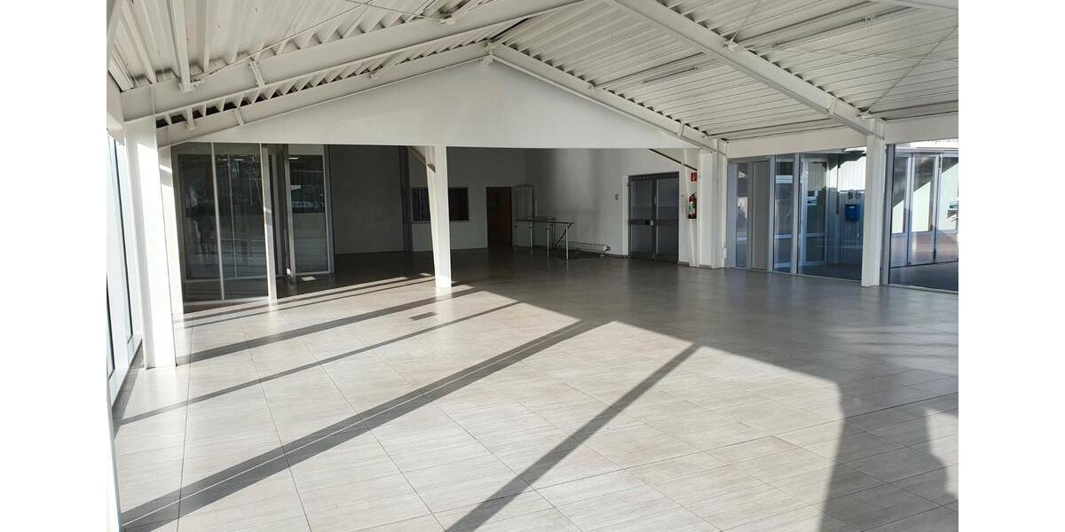 Gewerbeobjekt Saaldorf-Surheim Surheim - 4.700&euro; | Angebot:26339044