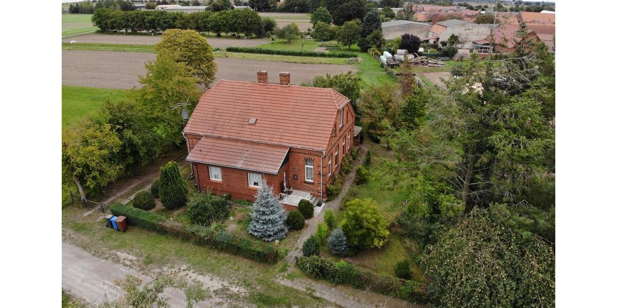 Einfamilienhaus Tangermünde - 6 Zimmer, 150 m&sup2;, 125.000&euro; | Angebot:26660105