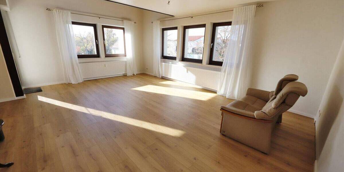 Etagenwohnung Lage - 5 Zimmer, 228.500&euro; | Angebot:25689539