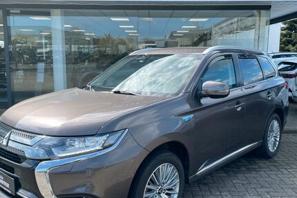 Mitsubishi Plug-in Hybrid Outlander 74.950 km 21.950 &euro; Melle 49324