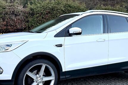 Ford Kuga 101.000 km 9.300 &euro; Sankt Goar 56329