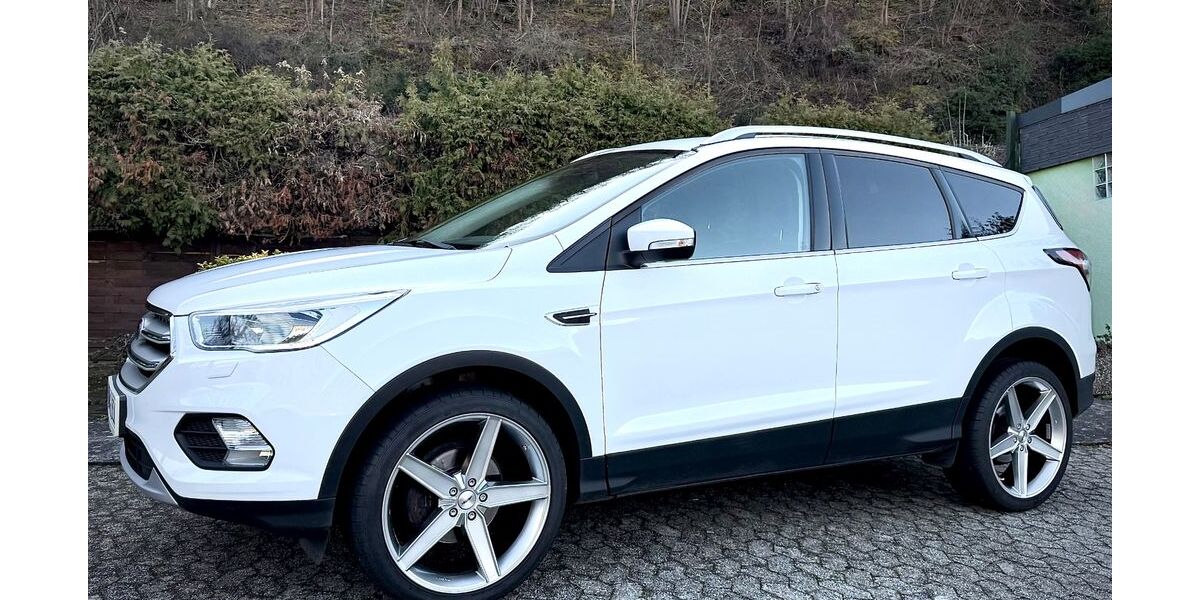 Ford Kuga 101.000 km 9.999 &euro; Sankt Goar 56329