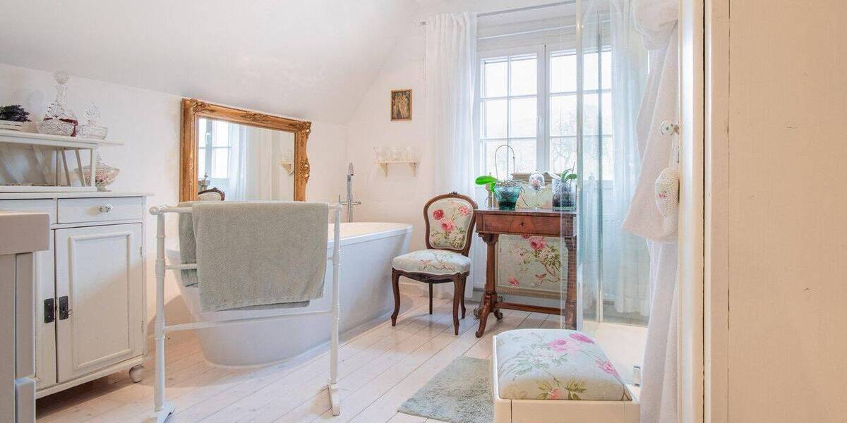 Einfamilienhaus Stühlingen Bettmaringen - 8 Zimmer, 220 m&sup2;, 1.150.000&euro; | Angebot:25718871