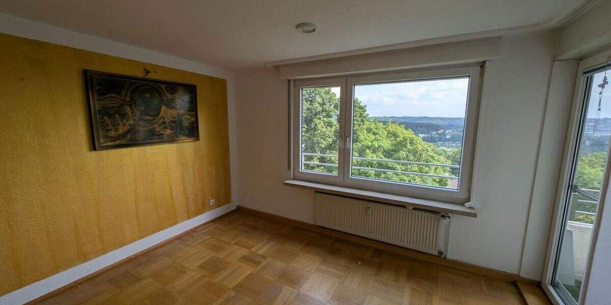 2-Zimmer-Wohnung mit Traum-Ausblick und Parkhaus-Stellplatz in Wuppertal-ElberfeldUellendahl 2 zimmer