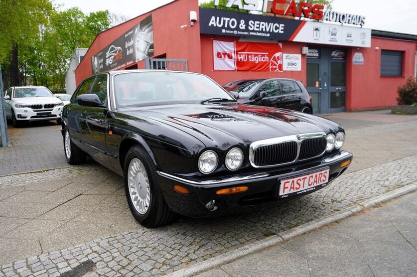 XJ