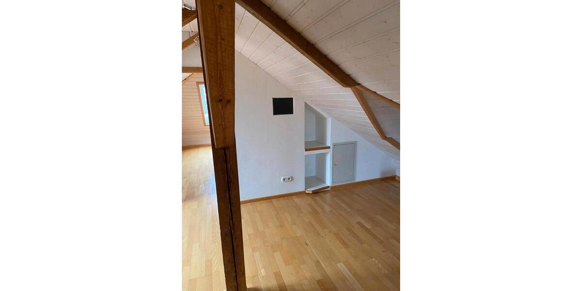 Obergeschoß Wohnung mit Dachgeschoss 110 m² in Nördlingen 3 zimmer