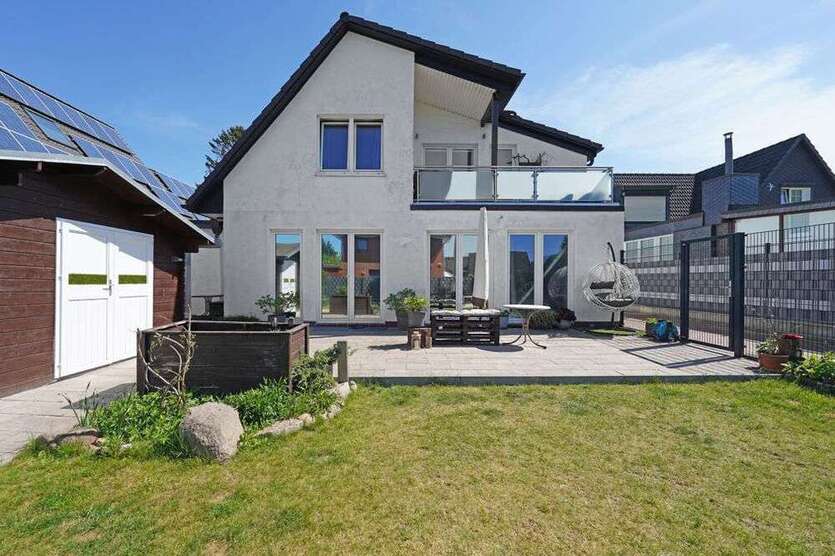 Haus zum Kaufen in Hamburg Marienthal 949.000 € 235 m²