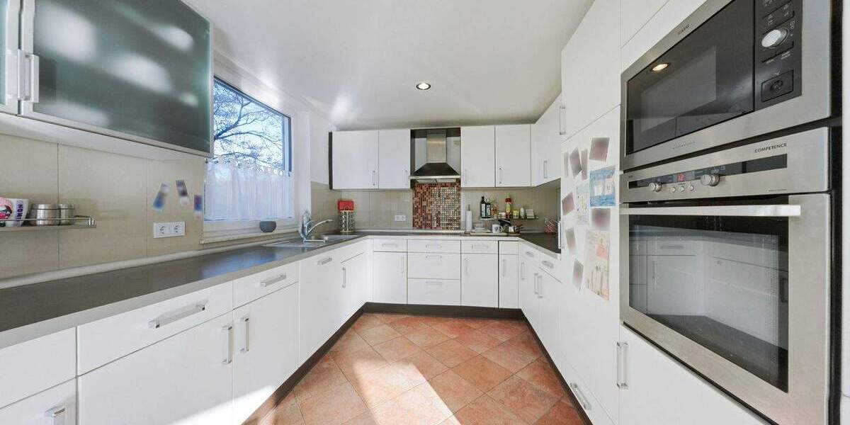 Etagenwohnung Remseck Neckarrems - 7 Zimmer, 226 m&sup2;, 799.000&euro; | Angebot:24847873