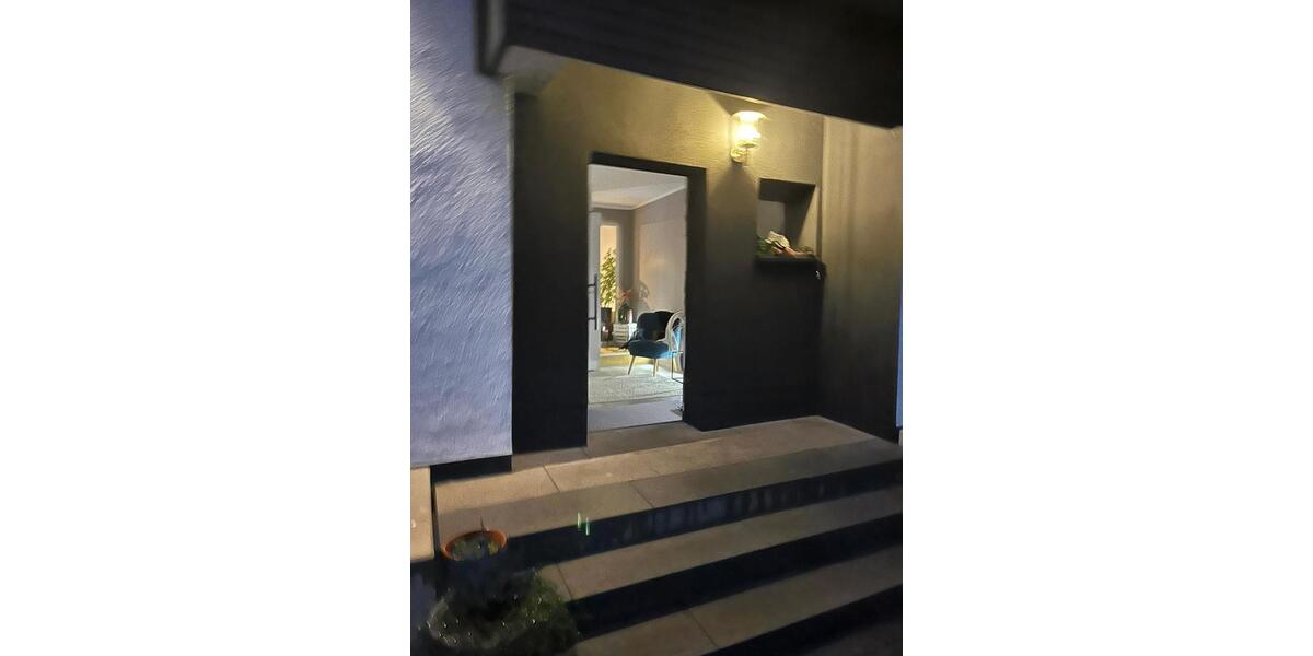 Etagenwohnung Wiesbaden Südost - 5 Zimmer, 130 m&sup2;, 2.200&euro; | Angebot:25756782