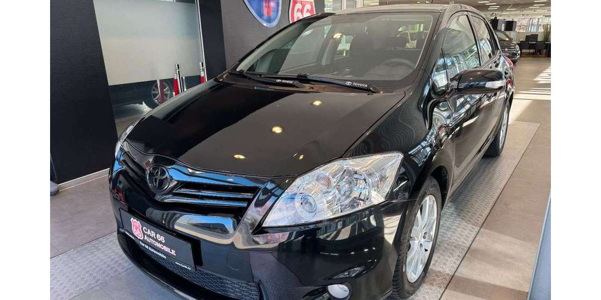 Toyota Auris 129.000 km 6.490 &euro; Hamburg 22547