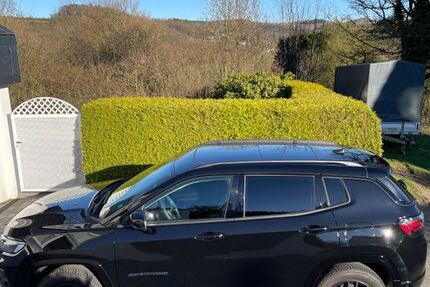 Jeep Compass 44.000 km 27.500 &euro; Bad Berleburg 57319