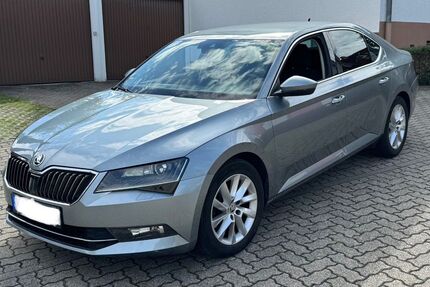 Skoda Superb 203.600 km 14.400 &euro; Karlsruhe 76228