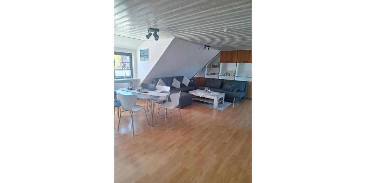 Dachgeschoßwohnung Wester-Ohrstedt Ohrstedt - 2.5 Zimmer, 80 m&sup2;, 850&euro; | Angebot:26396873