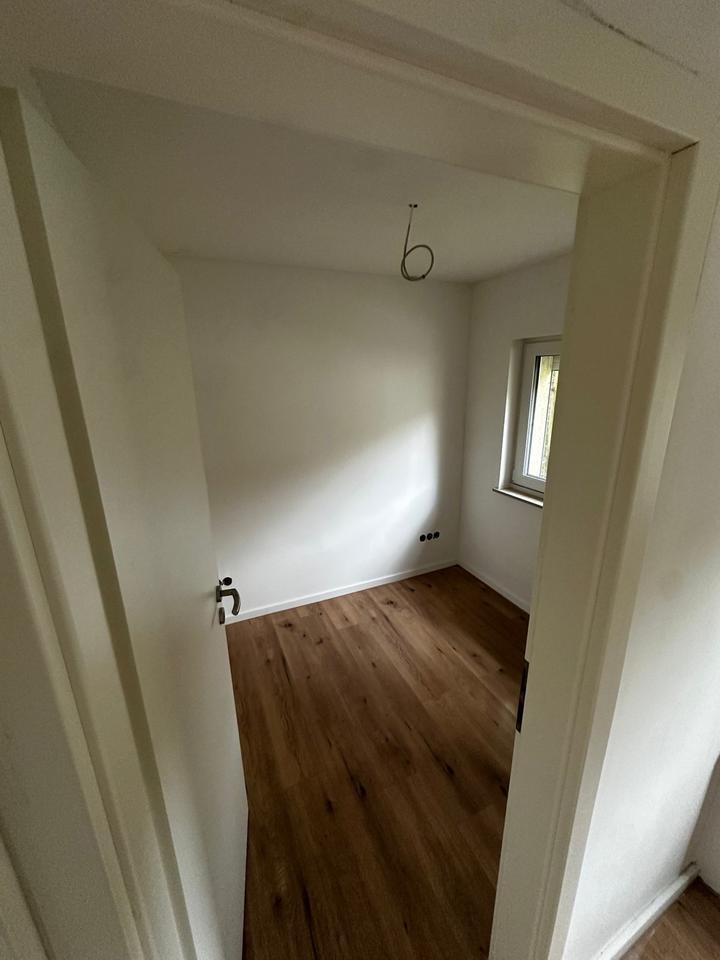 Saniertes Einfamilienhaus in Dortmund-Derne Wärmepumpe FBH zimmer