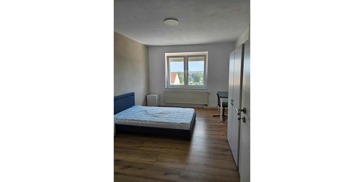 Etagenwohnung Crimmitschau - 3 Zimmer, 58 m&sup2;, 406&euro; | Angebot:26096788