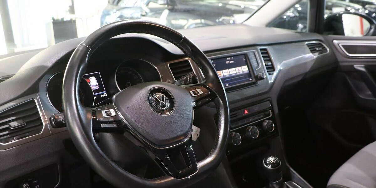 VW Golf Sportsvan 1.4 TSI ALLSTAR / XENON, NAVI-DM 119.000 km 13.444 &euro; Hamm 59077