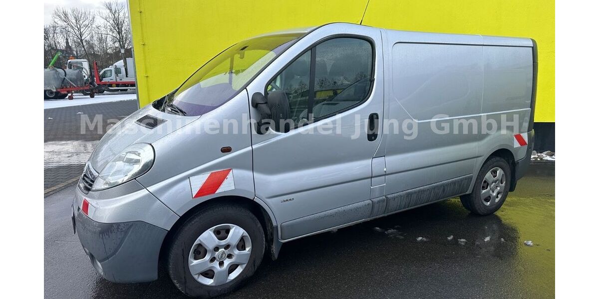 Opel Vivaro 166.315 km 9.401 &euro; Luckau 15926