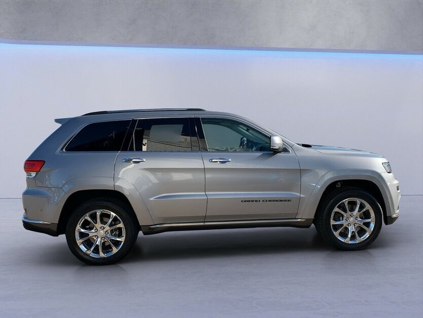 Jeep Grand Cherokee 3.0 CRD 4x4 Summit Leder NAVI PDC 88.717 km 37.900 € Backnang, 71522