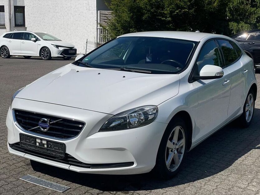V40