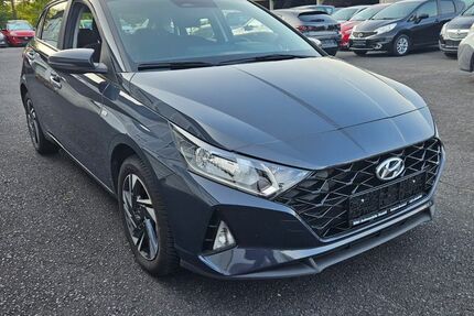 Hyundai i20 11.132 km 15.499 &euro; Kobern-Gondorf 56330