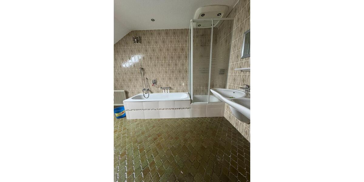 Dachgeschoßwohnung Meßstetten - 3.5 Zimmer, 84 m&sup2;, 700&euro; | Angebot:23846184