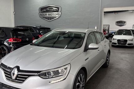 Renault Megane 145.879 km 8.867 &euro; Iserlohn 58638