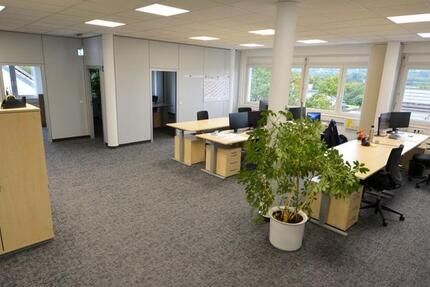 Bürofläche 325 m² - mit kompletter Büroausstattung in RV-Oberzell zimmer