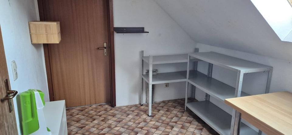 Dachgeschoßwohnung Wilkau-Haßlau Haßlau - 2 Zimmer, 50 m&sup2;, 270&euro; | Angebot:26443528