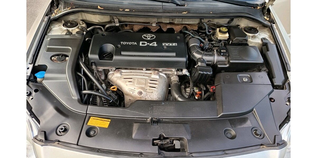 Toyota Avensis 215.000 km 7.000 € Dinslaken 46535