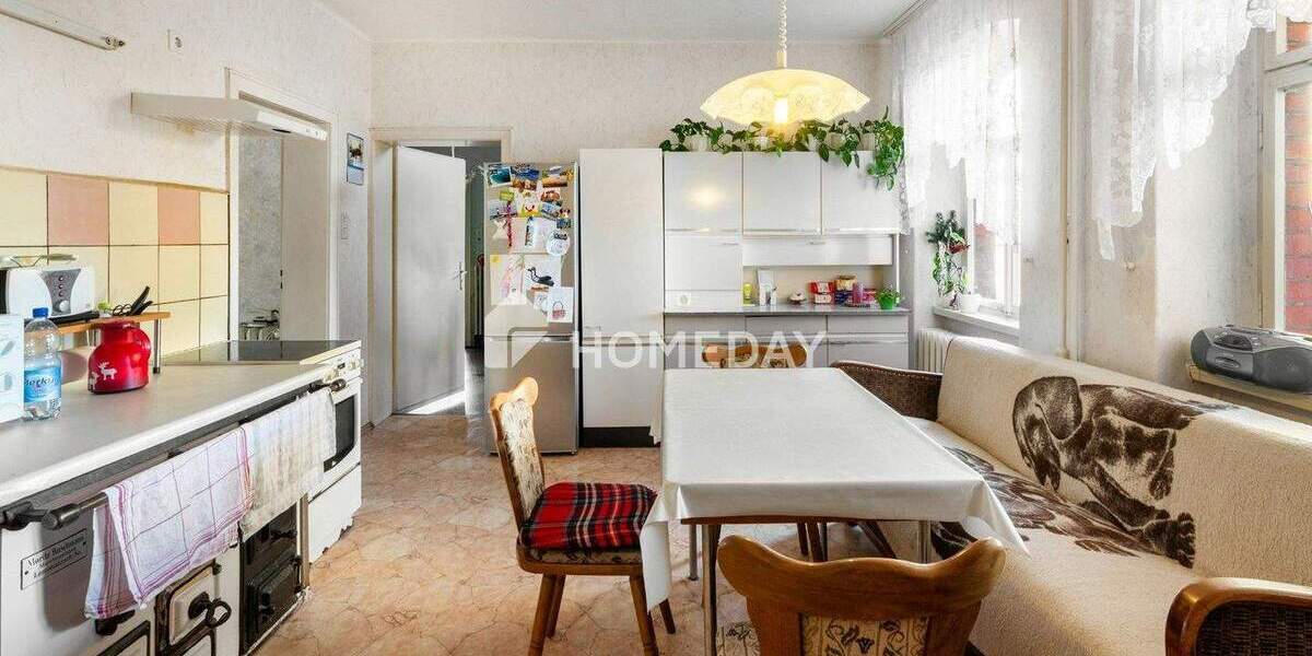 Einfamilienhaus Landsberg Oppin - 8 Zimmer, 240 m&sup2;, 218.000&euro; | Angebot:25212874