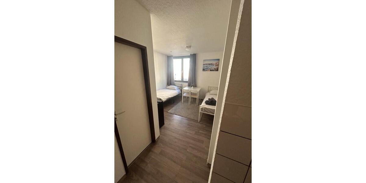 Erdgeschoßwohnung Saarbrücken Neue Bremm - 1 Zimmer, 20 m&sup2;, 450&euro; | Angebot:26400590