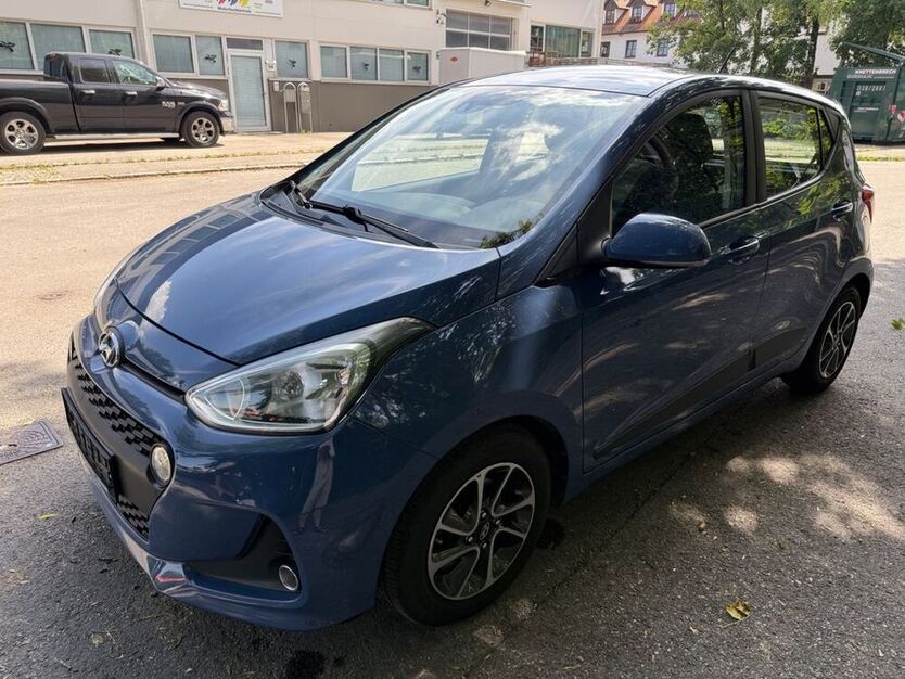 i10