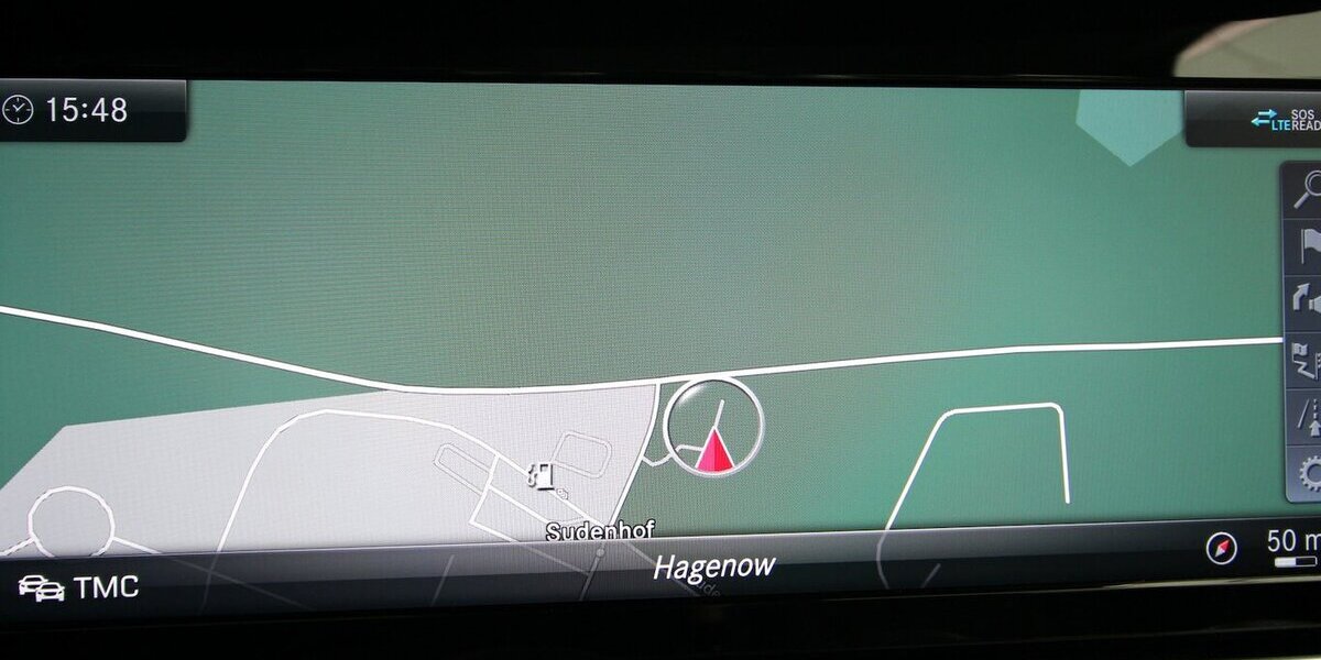 Mercedes-Benz E 220 d Avantgarde NAVI+LED+KAMERA+STANDHEIZUNG 29.693 km 38.500 &euro; Hagenow 19230