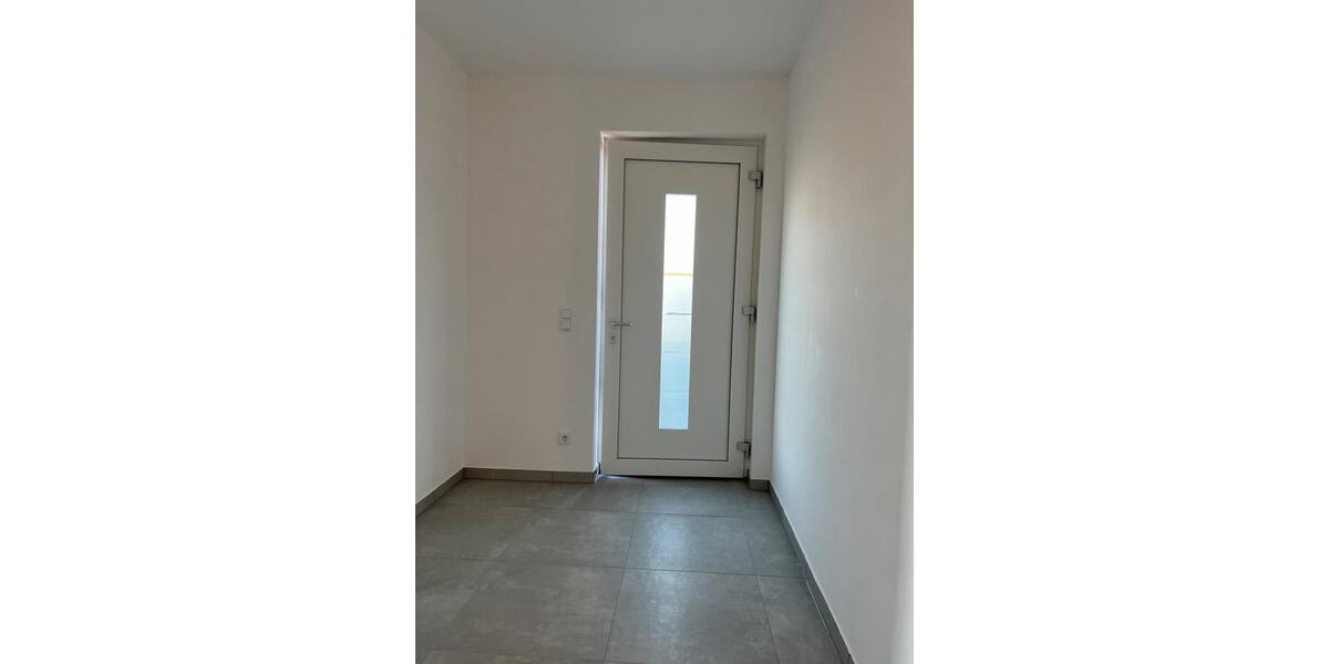Doppelhaushälfte Windsbach - 5.5 Zimmer, 155 m&sup2;, 1.950&euro; | Angebot:26131452