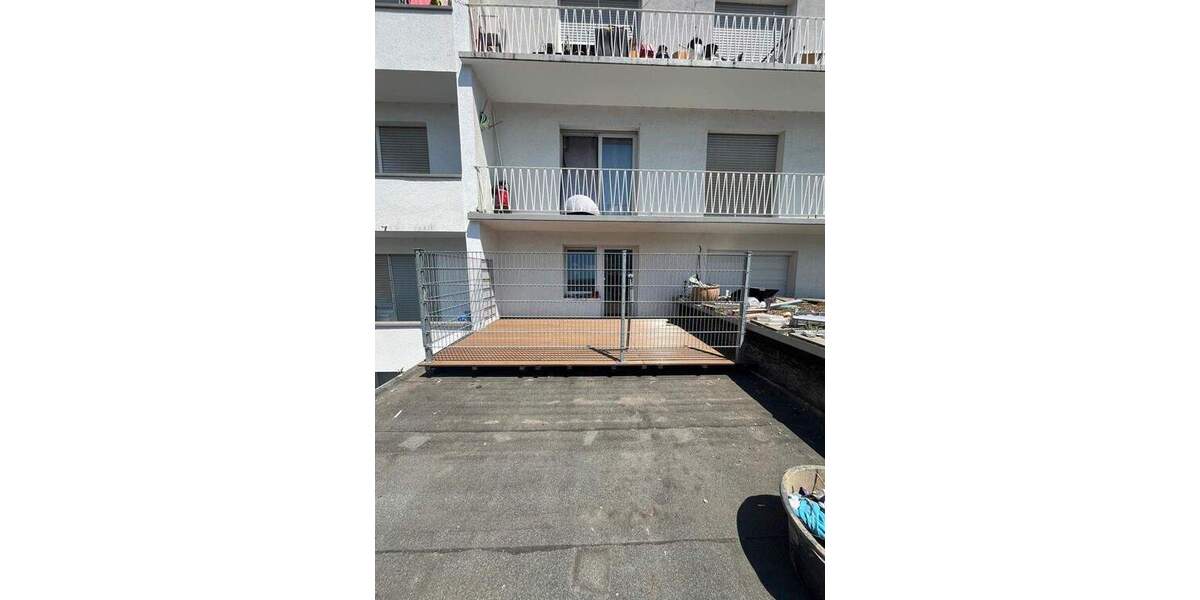 Etagenwohnung Ludwigshafen Mitte - 6 Zimmer, 130 m&sup2;, 1.125&euro; | Angebot:24825864