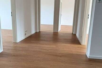 Wohnung Köln Müngersdorf - 4 Zimmer, 106 m&sup2;, 2.067&euro; | Angebot:27356552