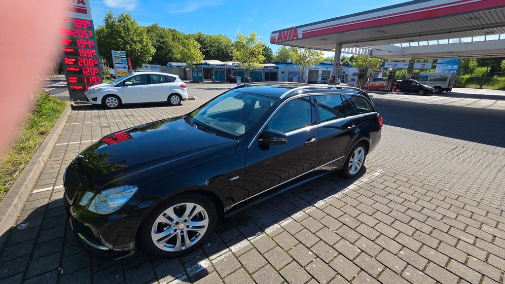 Mercedes-Benz E 200 155.500 km 10.800 &euro; Flieden 36103