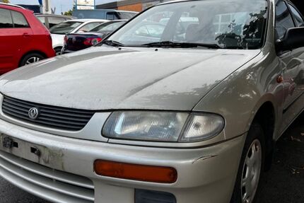 Mazda 323 140.000 km 750 € Lübeck 23560