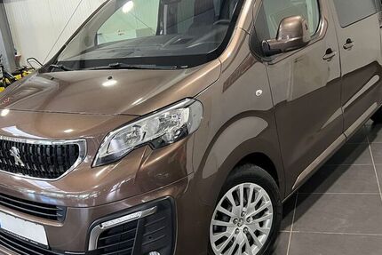 Peugeot Traveller