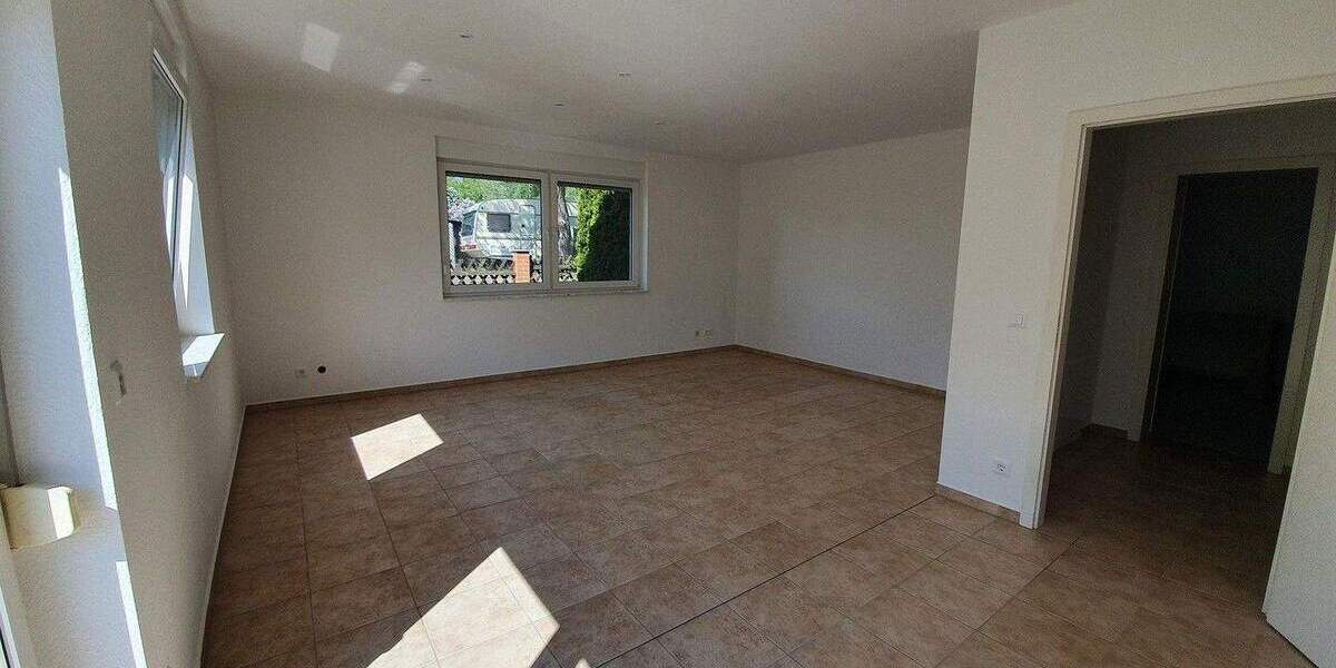 Einfamilienhaus Finsterwalde - 5 Zimmer, 130 m&sup2;, 1.290&euro; | Angebot:25337669