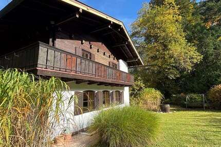 Haus zum Kaufen in Bayerisch Gmain 1.100.000 € 241.75 m² 6 zimmer