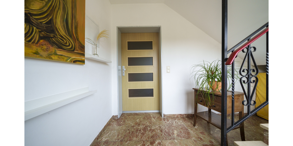 Großzügiges Dreifamilienhaus mit Weitblick – Wohnkomfort, Ruhe und vielseitige Perspektiven - Mehrfamilienhaus, Wohnhaus Neu-Eichenberg | Angebot:24874747