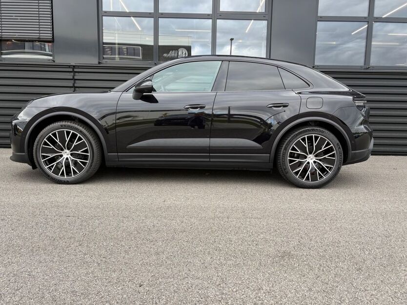 Porsche Macan 10.700 km 84.700 € Passau 94032