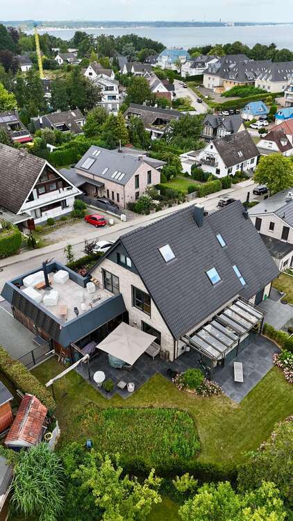 Haus zum Kaufen in Scharbeutz 1.698.000 € 194 m²