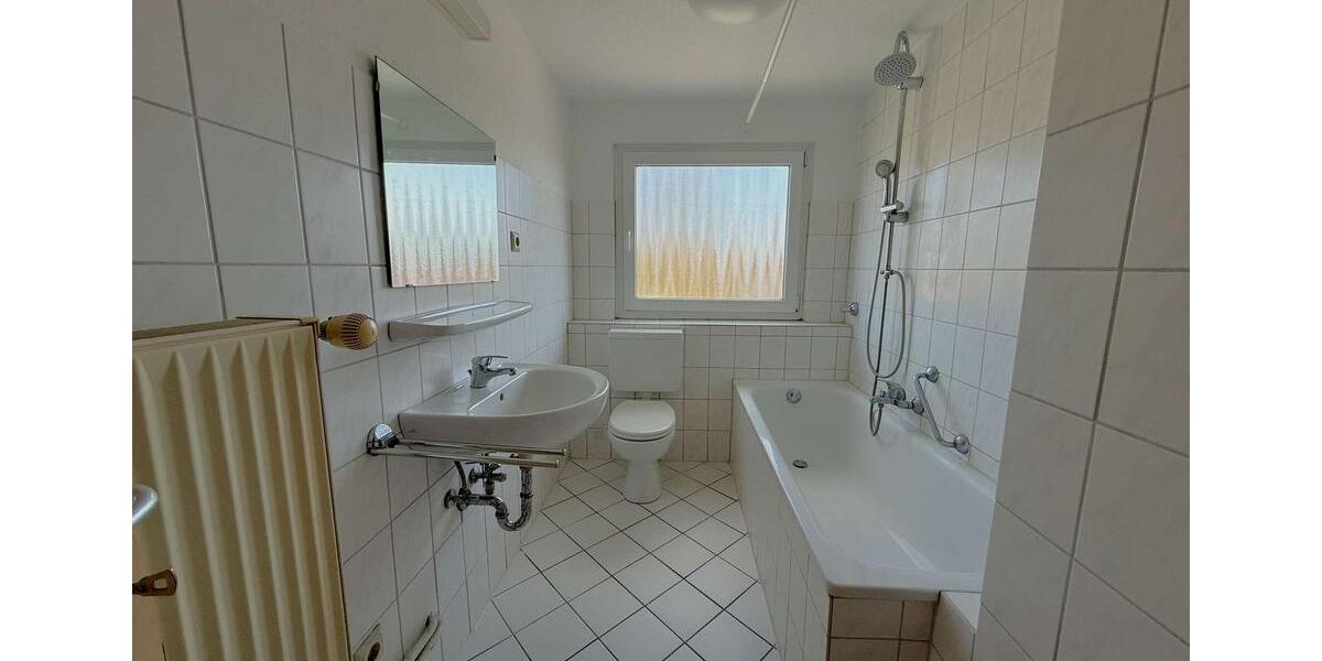Dachgeschoßwohnung Wilhelmshaven Altengroden - 3 Zimmer, 60 m&sup2;, 400&euro; | Angebot:26090066