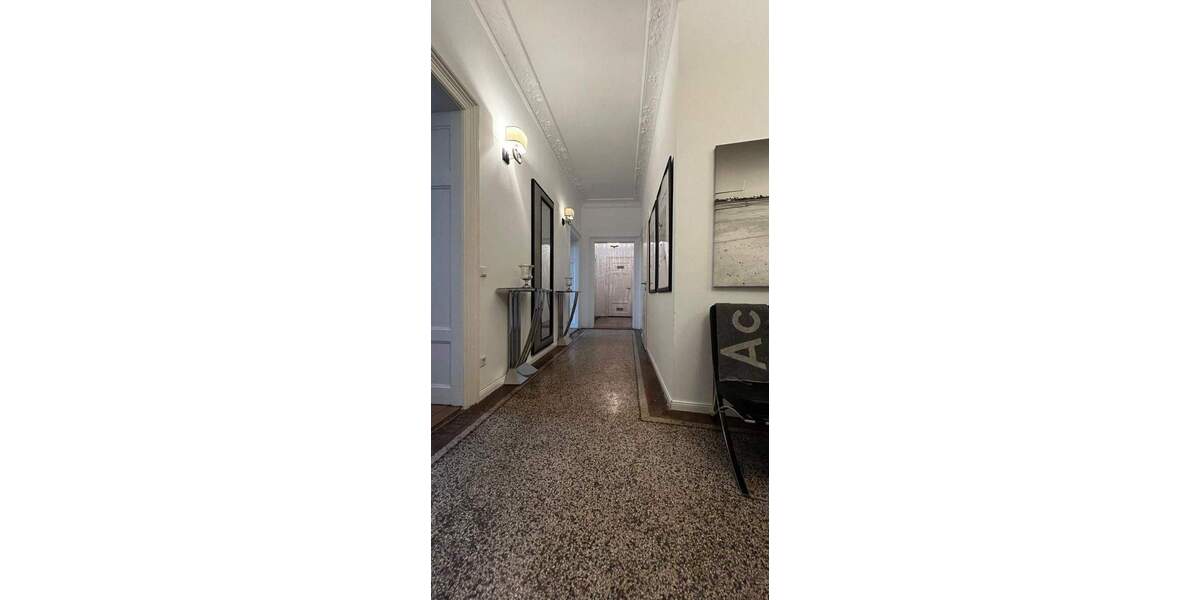 Einziehen und Aufleben - Attraktive 5 Zimmer Wohnung mit Balkon an der Bucher Straße von Nürnberg 5 zimmer