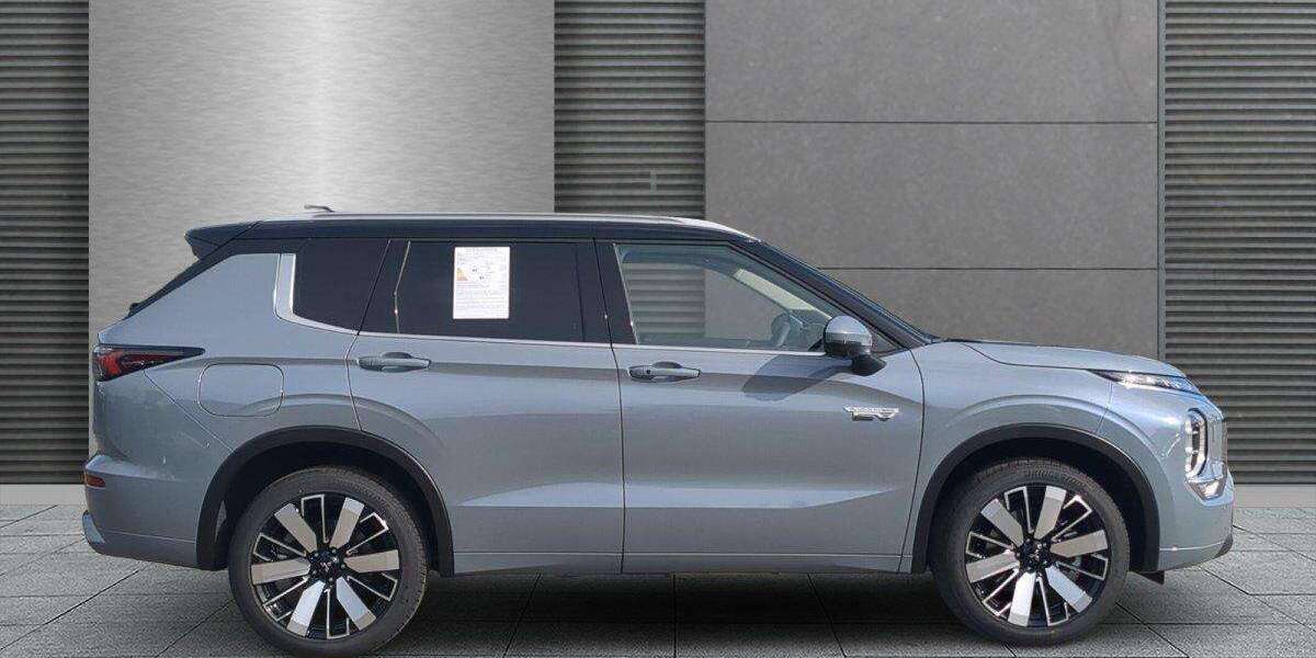 Mitsubishi Outlander 3.001 km 51.292 &euro; Osnabrück 49084