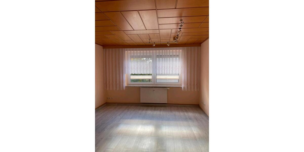 Etagenwohnung Oederan - 3 Zimmer, 58 m&sup2;, 45.000&euro; | Angebot:23704775