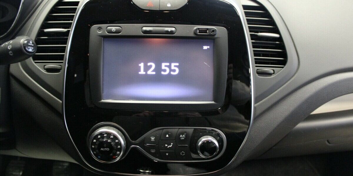 Renault Captur TCe ENERGY 90 LIMITED 95.403 km 9.980 &euro; Euskirchen 53881